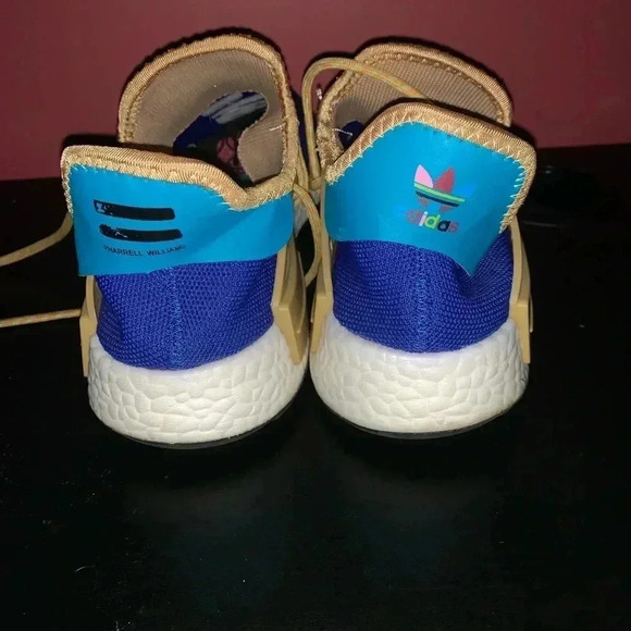 Adidas Pharrell Williams Human Race 
“Repira - Picture 9 of 11